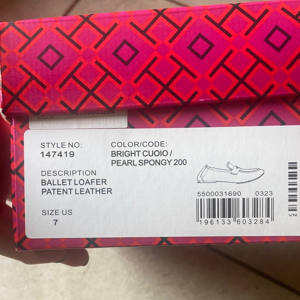 NWB! Tory Burch Women's Patent Leather Ballet Loafer with dust bag! - Picture 5 of 5